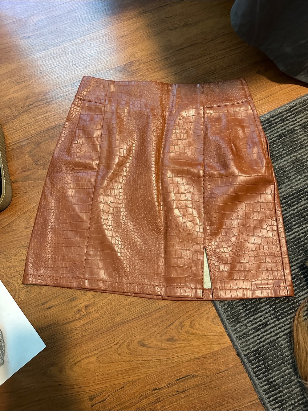 Skies are Blue Boutique brand size XS faux leather skirt! Perfect for fall!